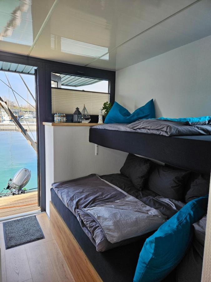 Mobiles Hausboot El'Milia Hotel Braunsbedra Ngoại thất bức ảnh